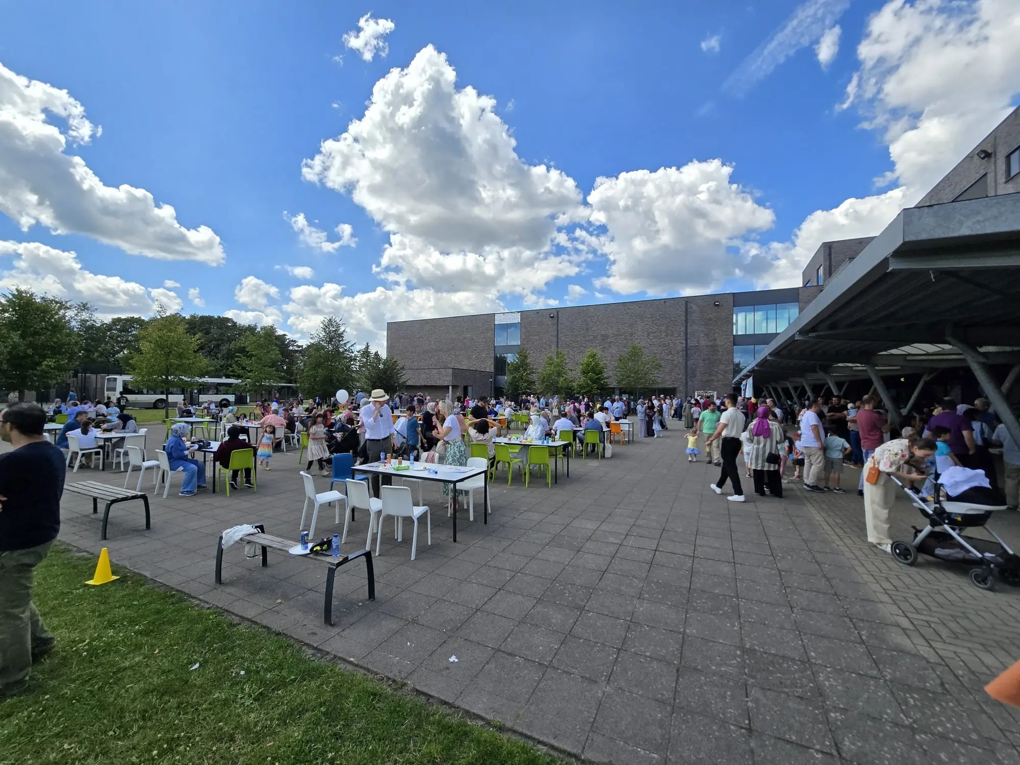 news-bayrammee-feestmee-laat-mensen-samen-4