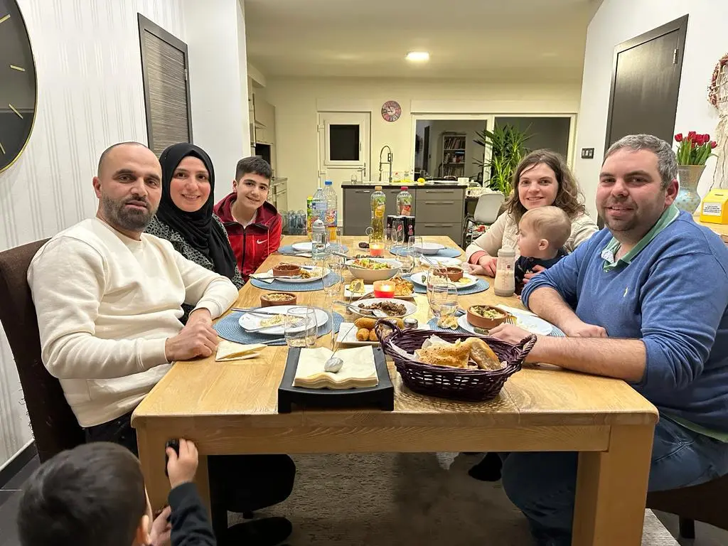 news-iftarmee-zorgt-voor-ontmoeting-en-6