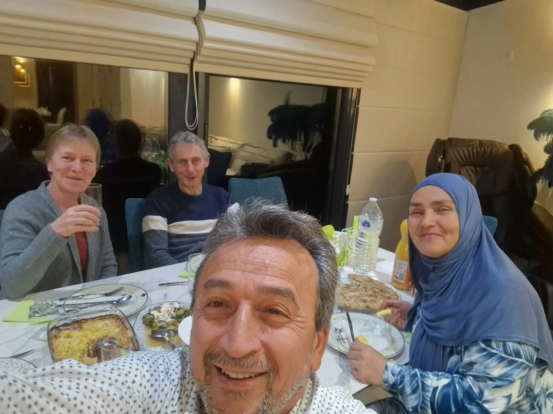 news-iftarmee-zorgt-voor-ontmoeting-en-8